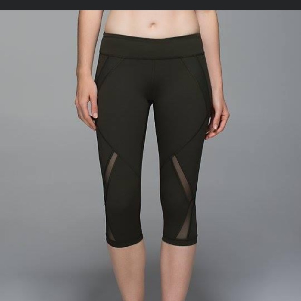 Lululemon Cool To Street Crop mesh gator green size 4 leggings capri crops
